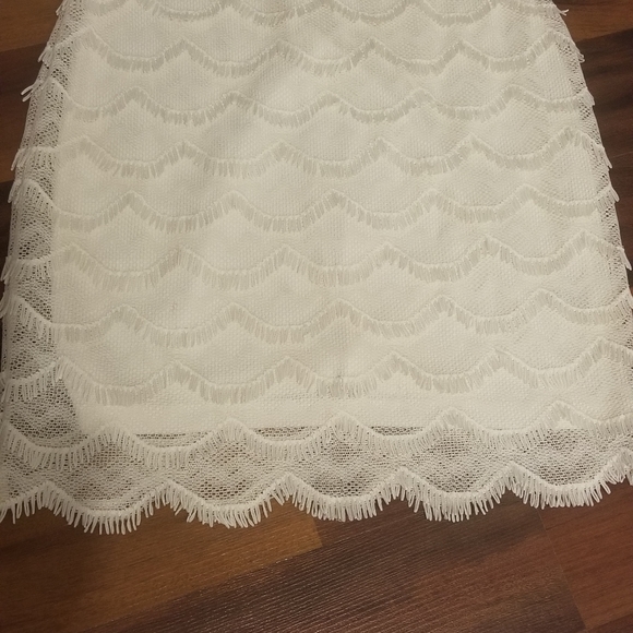 Guess Fringed scalloped party dress size 2 - Picture 6 of 8